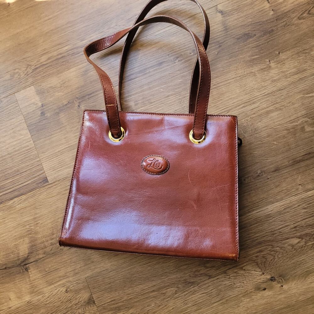 vintage leather handbag euc 11" x 9" x 3 1/2"